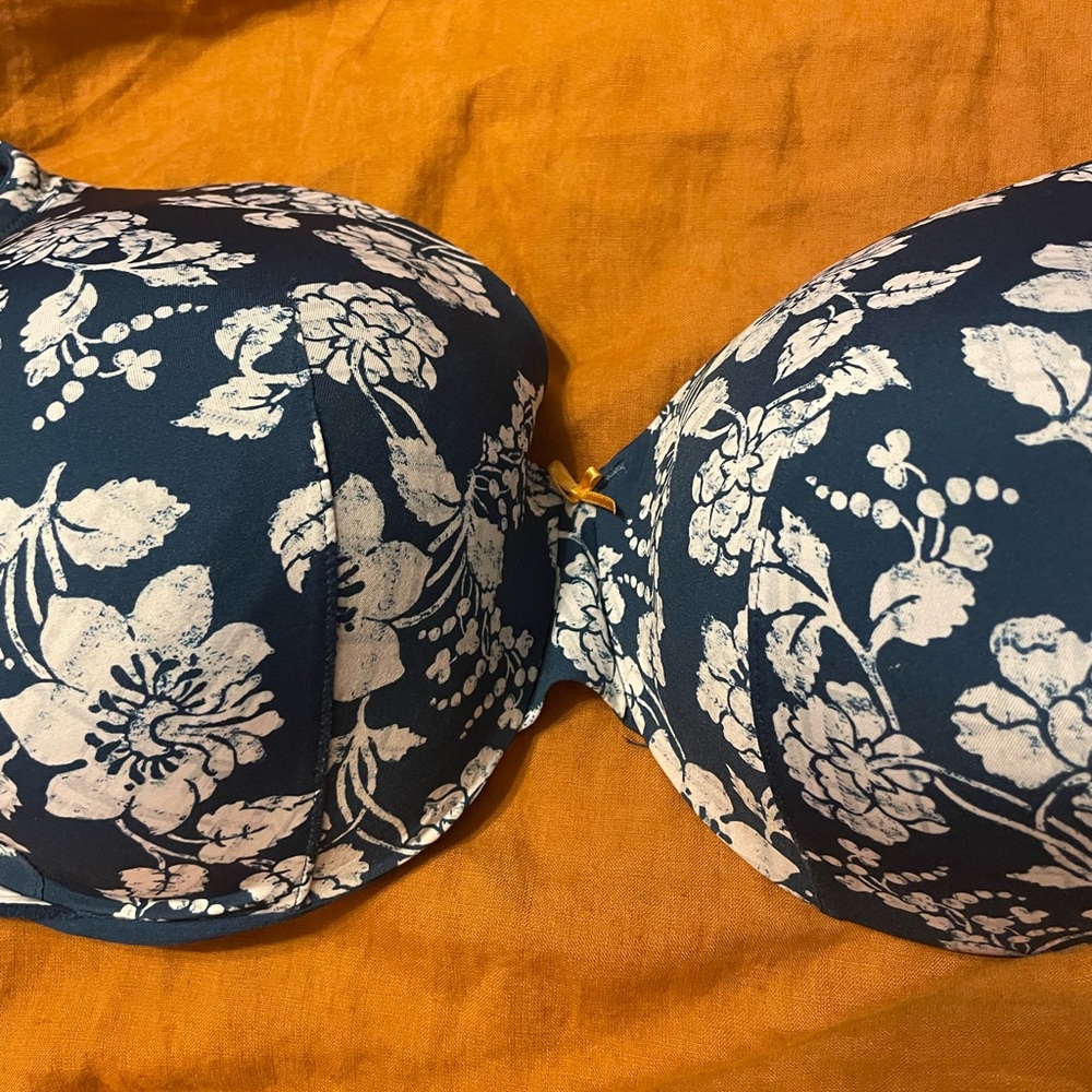 Cacique - 38I - blue floral - worn once